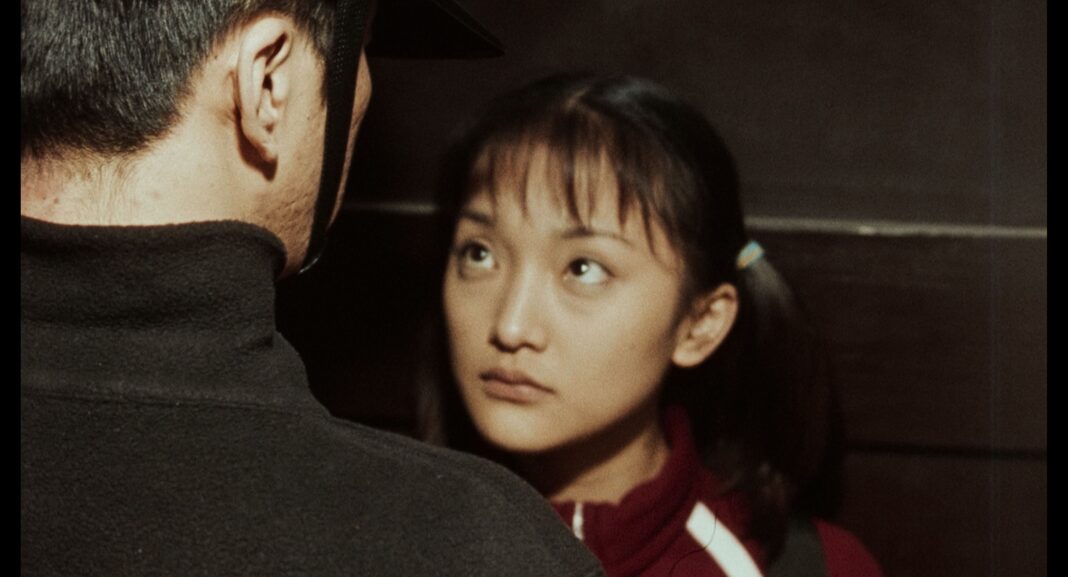 讓金馬得獎導演婁燁首次躍上國際舞台的《蘇州河》今年3月14日將以4K修復高畫質版本於全台戲院上映，該片完成至今無法在中國上映