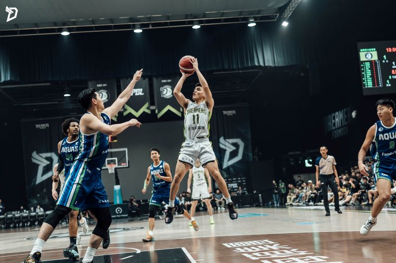 決勝節最在林俊吉單節攻下11分，終場以104:101收下四連勝。