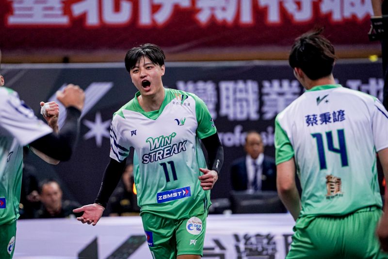 TPVL 職業排球聯賽例行賽臺中連莊展現極佳狀態吳宗軒拿下聯盟史上第一分。圖/ 臺中連莊提供