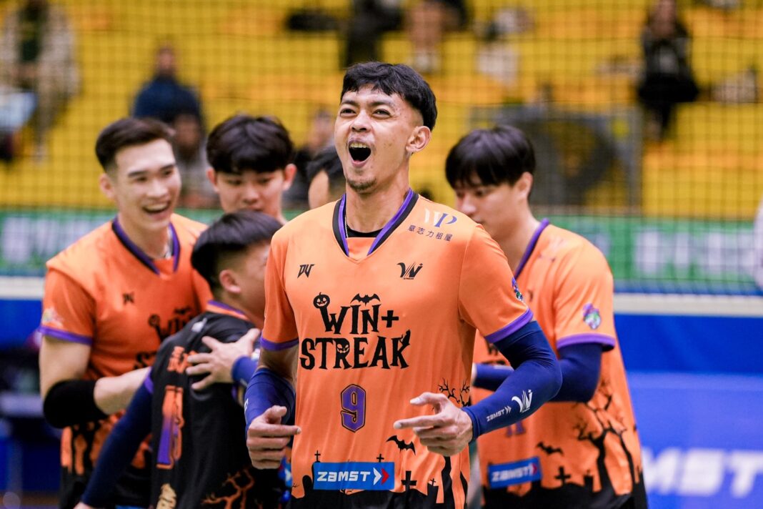 魔焰橘閃耀連莊主場！直落三射鷹成功奪九連勝。圖/臺中連莊提供