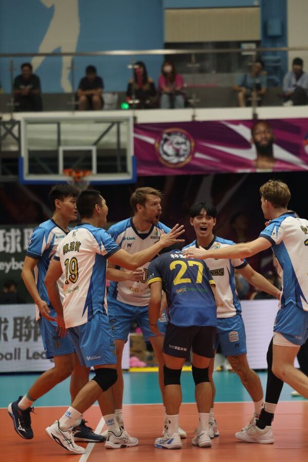 台鋼天鷹今（8）日作客桃園雲豹飛將主場，展現穩定的攻防表現與團隊默契成功延續本季對雲豹飛將的全勝紀錄。圖/台鋼天鷹提供