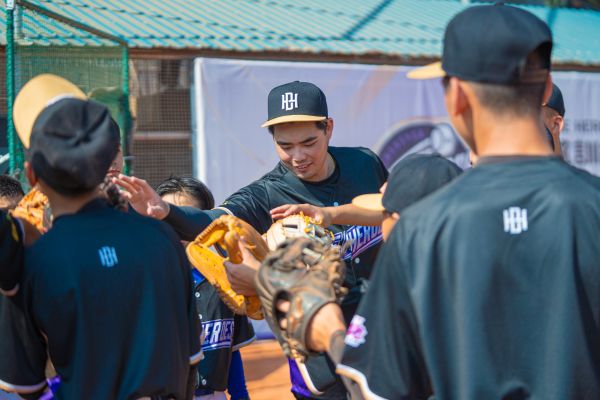 見證彰化小球員逐年成長 BE HEROES 棒球營教練團揪感心。圖/展逸提供