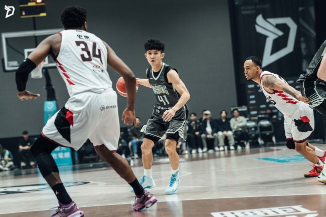 擠爆洲際迷你蛋 三上悠亞助陣點燃主場 夢想家火力點全面開花 六人上雙位數擊退戰神。圖/福爾摩沙夢想家提供