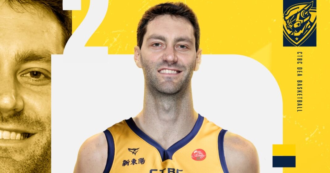 新北中信特攻籃球隊持續補強外援戰力，球團今日（22日）宣佈與美國籍大前鋒「貝奇」（Beau Beech）簽約。圖/新北中信特攻籃球隊提供