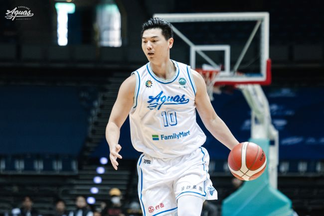 高雄全家海神職業籃球隊， 11日交手新竹攻城獅隊終場79比95落敗。圖/高雄全家海神職業籃球隊提供