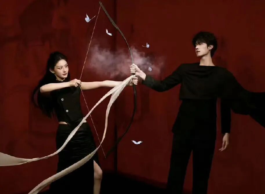 由於正擔任製片人、李秀珍監製的古裝情感劇《金吾不禁》。圖/取自金吾不禁新浪WB