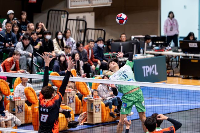 接發與攔防未能發揮　臺中連莊客場0-3惜敗伊斯特。圖/臺中連莊職業排球隊提供