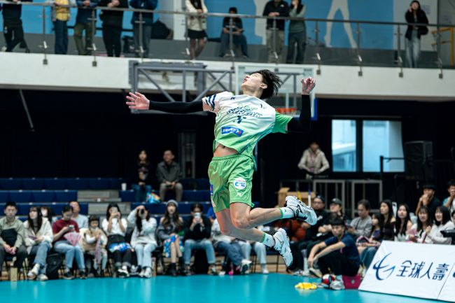 吳宗軒單場30分火力全開　連莊客場鏖戰五局退雲豹飛將。圖/臺中連莊職業排球隊提供