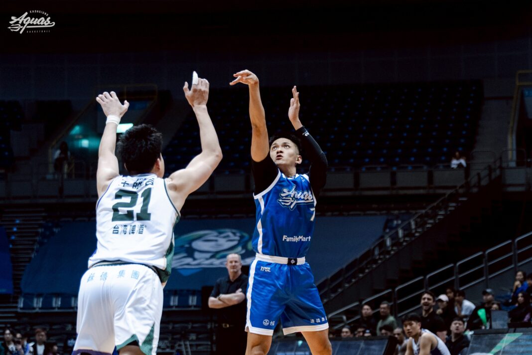 高雄全家海神隊X《新楓之谷》「神隊友ASSEMBLE」主題週熱鬧登場！ 5075名神隊友進場應援拿好禮。圖/高雄全家海神職業籃球隊提供