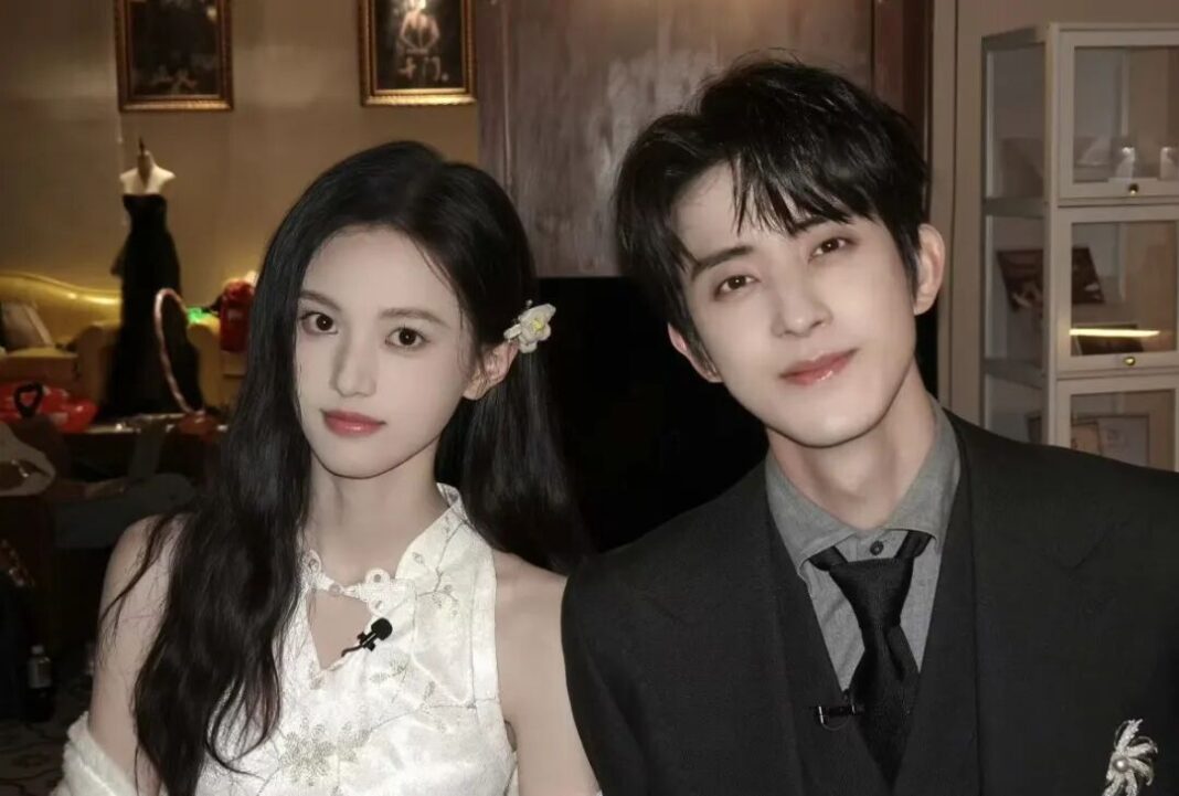 都市愛情劇《不二之臣》近日正式宣布殺青，由敖瑞鵬、沈羽潔領銜主演。圖/取自不二之臣新浪WB