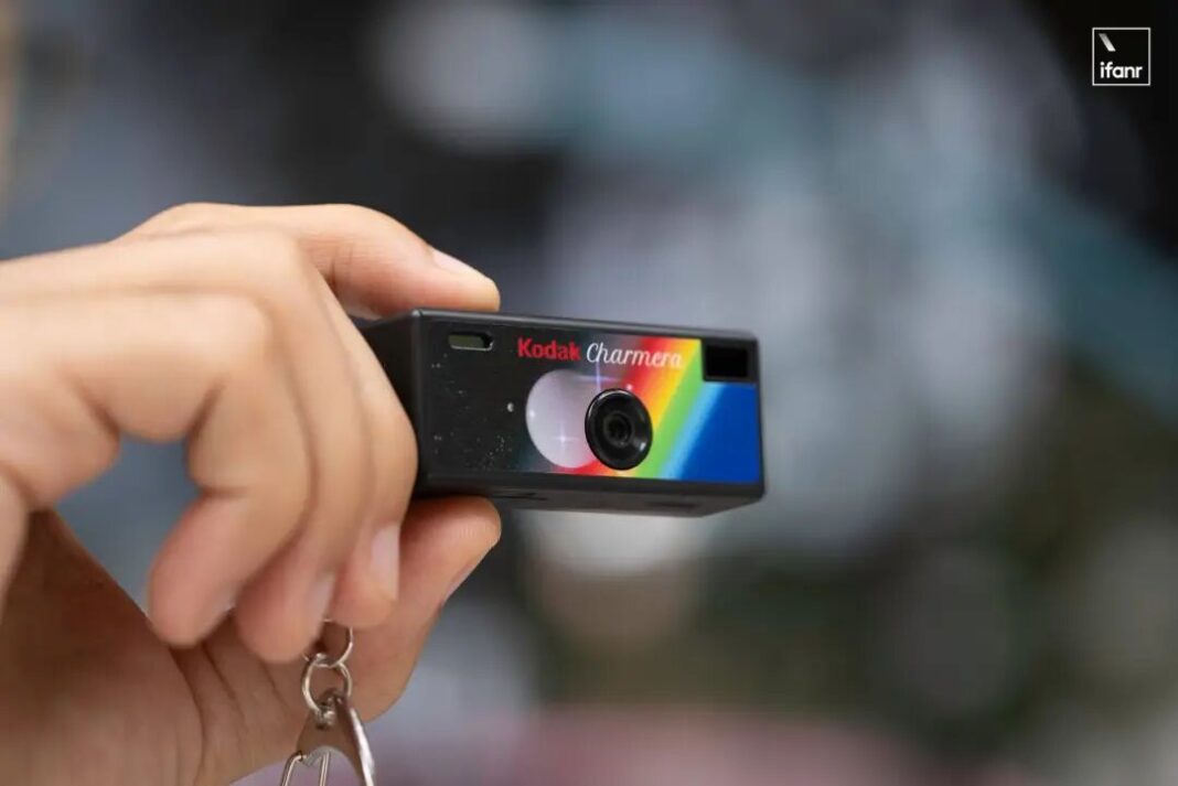 柯達盲盒相機掀搶購潮　畫質不佳仍爆紅　復古風與情緒價值成關鍵。圖/取自微信