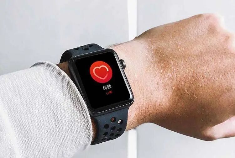 Apple 於日前宣布，Apple Watch 在中國大陸正式推出移動脈率房顫跡象記錄軟體功能。圖/取自微信