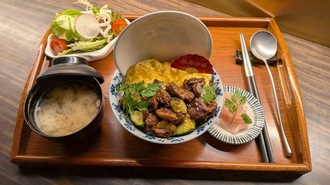 主打日式定食與豬排料理的「託你の福 Tony’s Food 豬排」，近期推出期間限定新品「低脂牛節瓜燒肉」。圖/託你の福 Tony’s Food 豬排提供