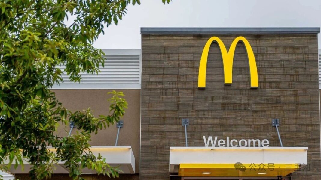 美國與以色列對伊朗展開軍事行動逾一個月後，戰火外溢效應已從能源市場延伸至民生消費產業，連鎖速食業也難以置身事外。圖/取自微信