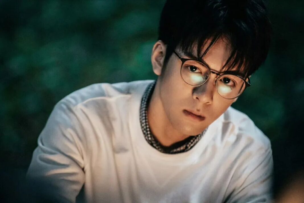 由柏杉執導，陳偉霆、曾舜晞、陳瑤主演的民國奇幻冒險劇《九門》，改編自南派三叔同名小說，近期網路平台開啟預約後迅速引發討論。圖/取自《九門》新浪WB