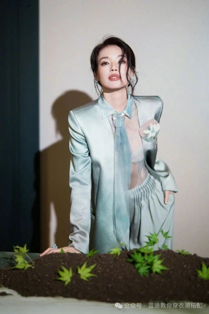 舒淇驚豔北影節紅毯　Armani Privé高定首秀展現鬆弛高級美。 圖/取自微信