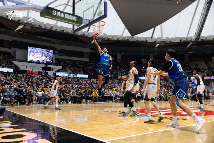 艾德33分、杭特大三元 海神不敵雲豹 朱永弘期勉球員 把最後一場比賽當成下季的開始。圖/高雄全家海神職業籃球隊提供