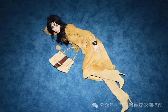 田曦薇新加坡演繹 GUCCI 復古摩登風　暖駝麂皮造型展現成熟時尚表現力。圖/取自微信
