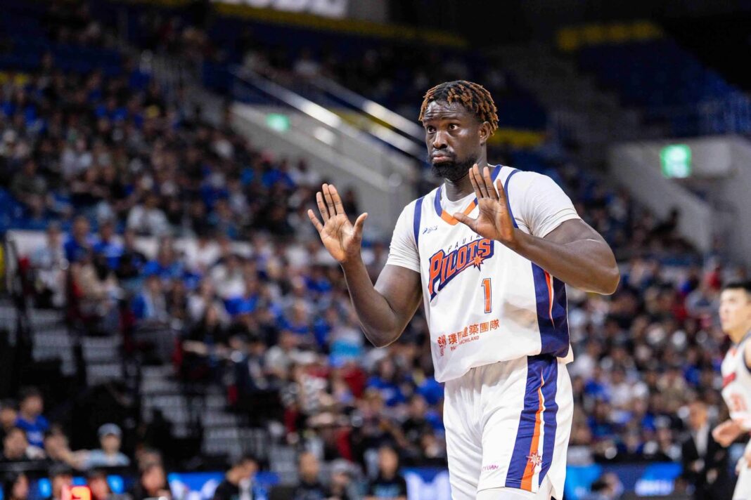 桃園璞園領航猿籃球隊今（8/20）日正式宣布，與丁恩迪（Amdy Moustapha Dieng，#1）簽下複數年的合約。圖/桃園璞園領航猿提供
